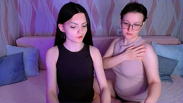  crazy baby  online show from April 27, 7:45 pm