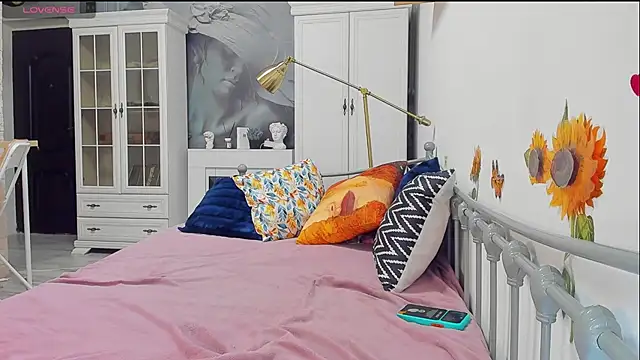 Snapshot of Lizzyjordanxo chatting on August 1, 4:06 pm Lizzyjordanxo online show from August 1, 4:06 pm