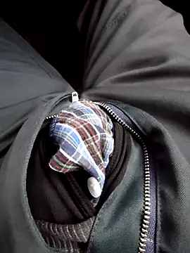 Snapshot of mjiyk1130 chatting on March 3, 7:54 am mjiyk1130 online show from March 3, 7:54 am