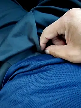 Snapshot of mjiyk1130 chatting on March 5, 8:10 am mjiyk1130 online show from March 5, 8:10 am