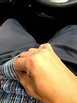 Snapshot of mjiyk1130 chatting on September 15, 8:03 am mjiyk1130 online show from September 15, 8:03 am