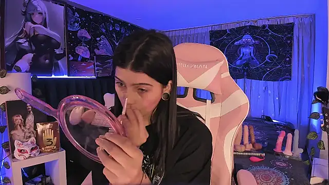 LanaKyutt online show from March 4, 11:43 pm