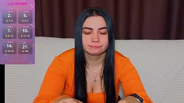 Nikki Kardashian online show from February 10, 10:30 pm