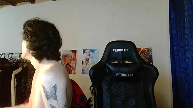 Snapshot of angelitofemboy chatting on January 29, 6:33 am angelitofemboy online show from January 29, 6:33 am