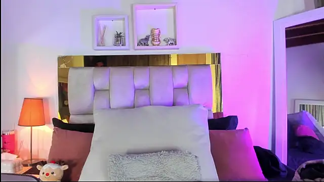 emmy r online show from November 21, 12:15 pm