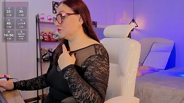 lady nylon  online show from February 23, 12:02 pm