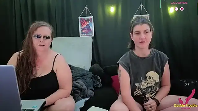 Sexy Mama-69 online show from December 2, 7:09 pm