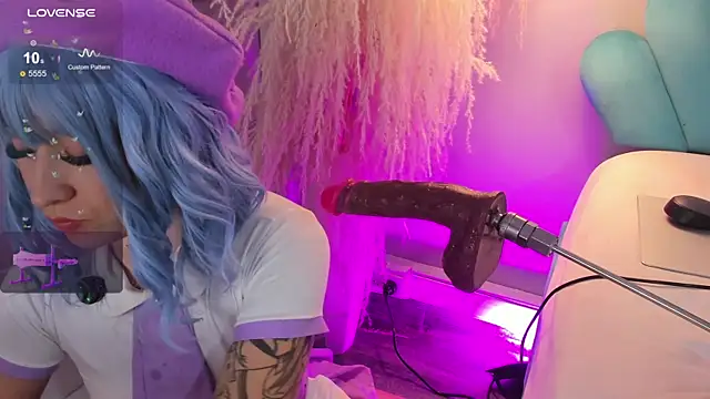 EriKlein online show from October 30, 9:59 pm