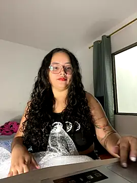 Snapshot of CurlyGirl_1 chatting on September 15, 7:14 pm CurlyGirl 1 online show from September 15, 7:14 pm