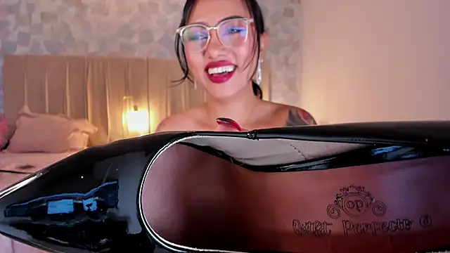 samara smithh online show from February 11, 3:08 pm