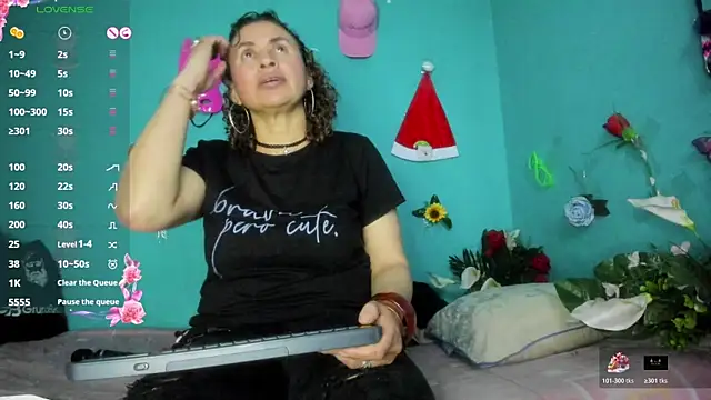 SheraHadee online show from December 17, 5:02 am