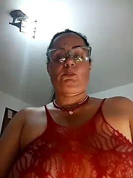 Snapshot of Eunice73 chatting on January 4, 10:45 pm Eunice73 online show from January 4, 10:45 pm