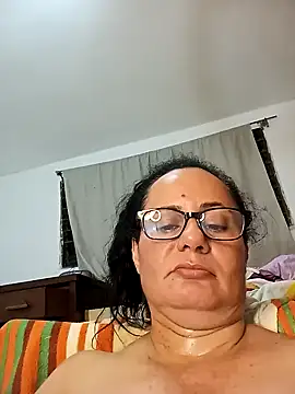 Snapshot of Eunice73 chatting on January 24, 12:42 am Eunice73 online show from January 24, 12:42 am