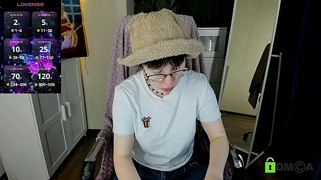 Melissa Wells online show from September 16, 5:08 am