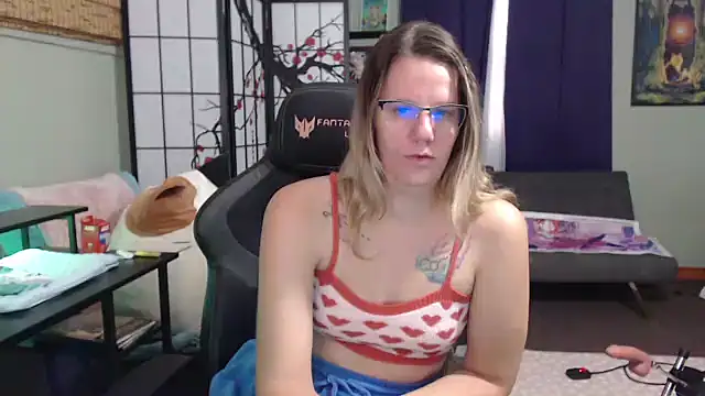 Sarahtineke online show from October 24, 4:36 pm