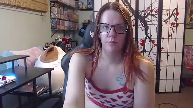 Sarahtineke online show from May 28, 5:10 pm