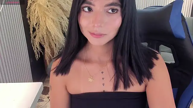 NicolRoss  online show from June 28, 6:58 pm