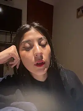 BubbleGumm  online show from March 3, 11:56 pm