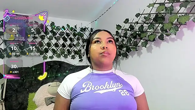 Snapshot of PaulinaSwan chatting on October 14, 3:29 am PaulinaSwan online show from October 14, 3:29 am