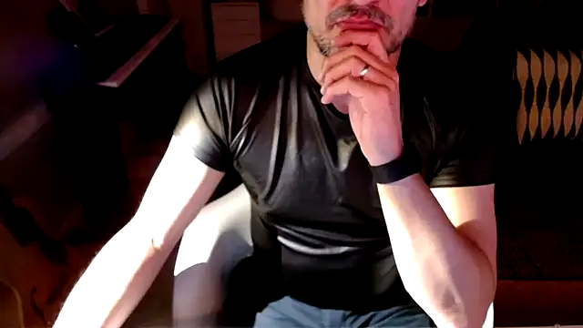 Snapshot of TheBongoBong chatting on March 9, 6:17 am TheBongoBong online show from March 9, 6:17 am