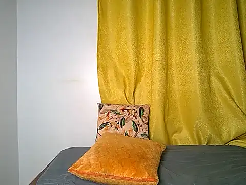 Snapshot of betty730 chatting on February 9, 5:06 pm betty730 online show from February 9, 5:06 pm