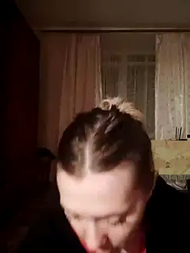 Snapshot of LeraSweet chatting on December 8, 7:54 pm LeraSweet online show from December 8, 7:54 pm