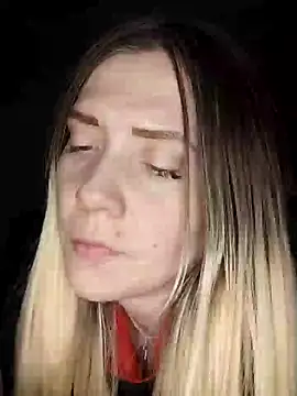 Snapshot of LeraSweet chatting on December 10, 7:43 pm LeraSweet online show from December 10, 7:43 pm