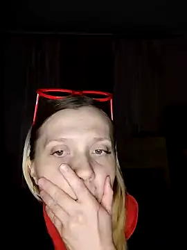 Snapshot of LeraSweet chatting on December 17, 7:26 pm LeraSweet online show from December 17, 7:26 pm