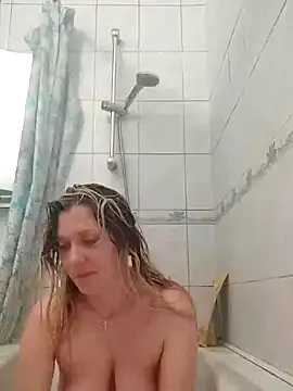 Snapshot of LeraSweet chatting on December 21, 9:25 pm LeraSweet online show from December 21, 9:25 pm