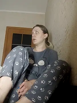 Snapshot of LeraSweet chatting on March 15, 3:18 am LeraSweet online show from March 15, 3:18 am