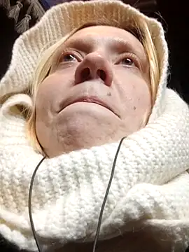 Snapshot of LeraSweet chatting on December 15, 4:55 pm LeraSweet online show from December 15, 4:55 pm