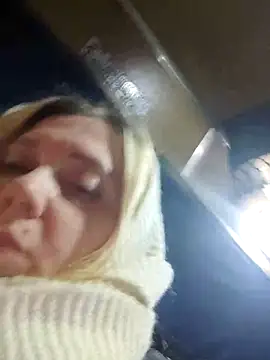 Snapshot of LeraSweet chatting on December 17, 5:41 pm LeraSweet online show from December 17, 5:41 pm