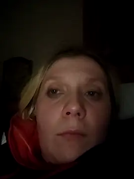 Snapshot of LeraSweet chatting on February 12, 9:10 pm LeraSweet online show from February 12, 9:10 pm