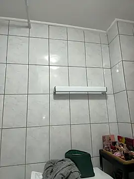 Snapshot of deliaroyal chatting on February 21, 5:42 pm deliaroyal online show from February 21, 5:42 pm