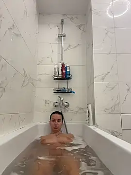 Snapshot of deliaroyal chatting on October 17, 3:25 pm deliaroyal online show from October 17, 3:25 pm