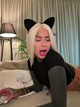 Snapshot of bambixboo chatting on November 16, 7:52 pm bambixboo online show from November 16, 7:52 pm