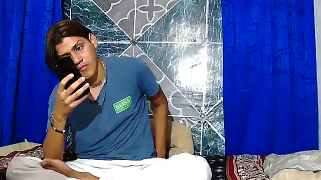 Snapshot of Samuelsince chatting on October 24, 4:53 am Samuelsince online show from October 24, 4:53 am