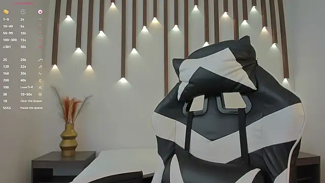 megan cooper28 online show from November 15, 7:43 pm