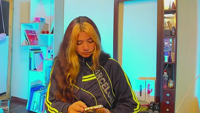 Amywhitexxxd online show from February 12, 3:29 am