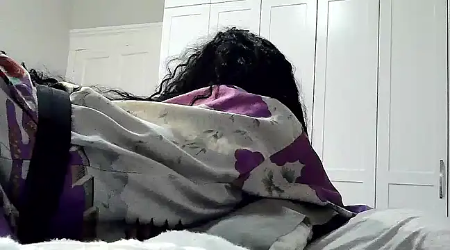 Snapshot of CaramelDipper chatting on March 2, 8:05 am CaramelDipper online show from March 2, 8:05 am