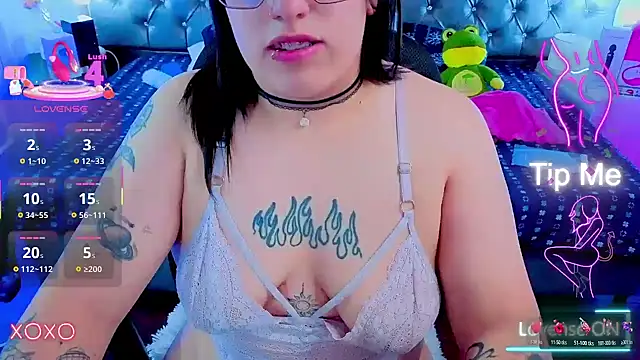 NatalieHarris online show from November 12, 6:52 pm