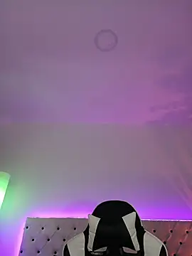 Elektra Queen online show from December 17, 1:17 pm