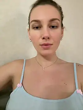 JasminJames online show from February 3, 9:09 pm