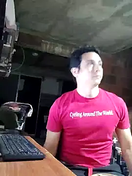 Snapshot of Rejy1992 chatting on January 14, 3:32 am Rejy1992 online show from January 14, 3:32 am