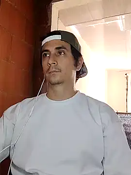 Snapshot of Rejy1992 chatting on January 23, 7:51 pm Rejy1992 online show from January 23, 7:51 pm