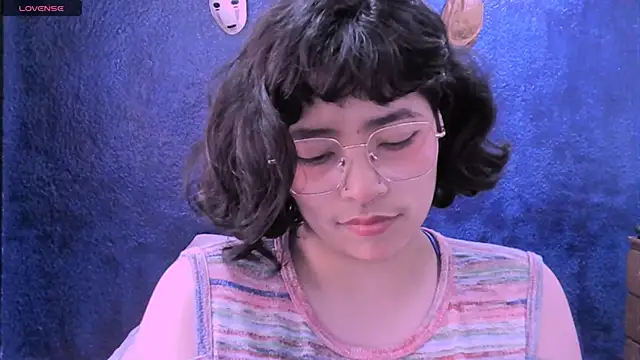 NinaYellow online show from January 22, 2:56 pm