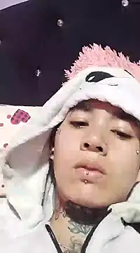 Snapshot of bad_couple_sex chatting on January 30, 1:33 am bad couple sex online show from January 30, 1:33 am