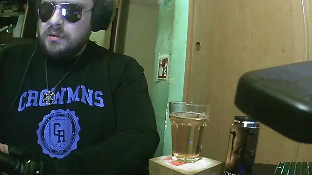 Snapshot of perversalus chatting on November 25, 7:14 pm perversalus online show from November 25, 7:14 pm