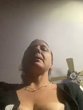 Everlyrose27 online show from December 7, 5:04 am