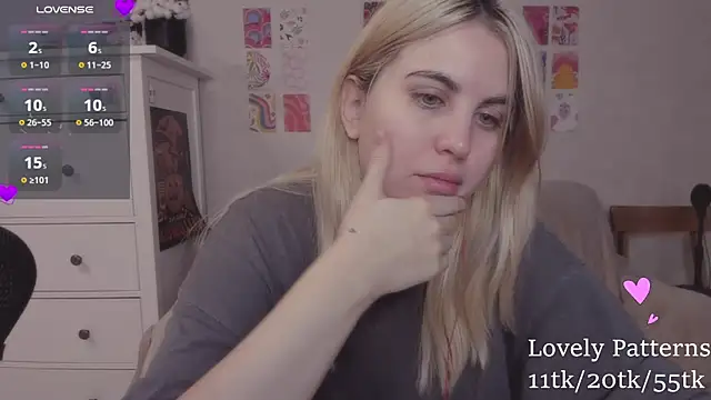 pawpaws online show from December 9, 9:28 am